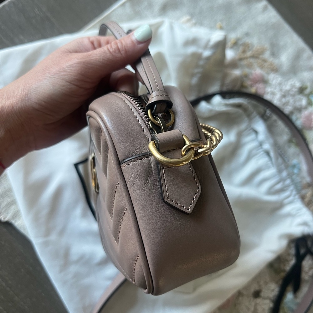 Authentic Calfskin Matelasse Mini GG Marmont Chain Shoulder Bag Porcelain Rose - Picture 8 of 12